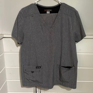 Koi Basics scrub set